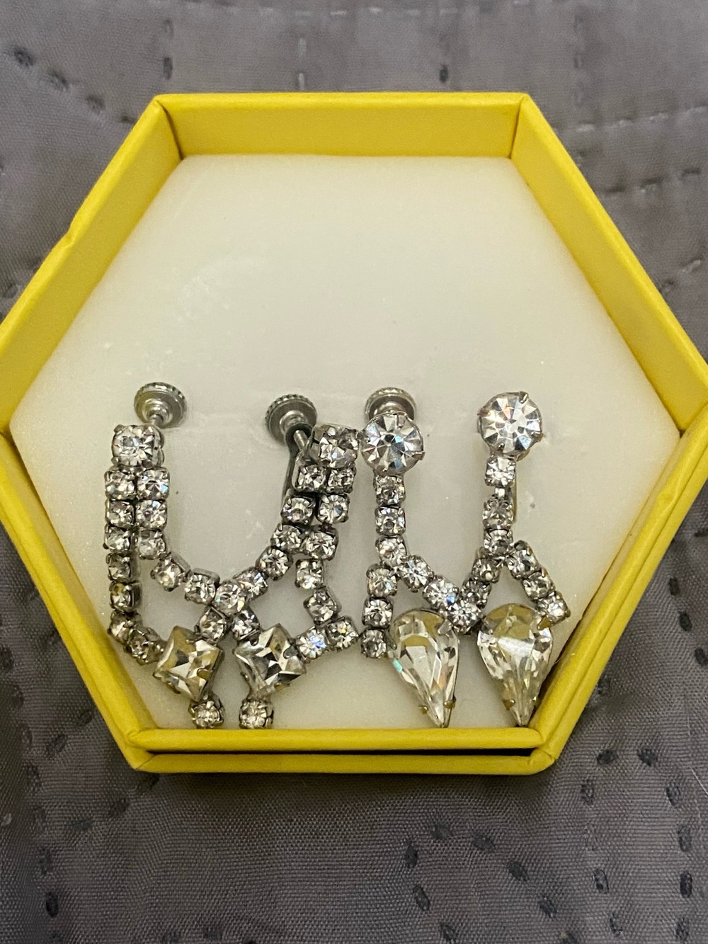 2 PairsClip On Crystal Drop Dangle Earrings - Clear Rhinestone Statement Jewelry